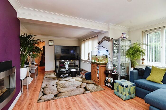 4 Bedroom Detached House For Sale In Station Road, Keele, Newcastle-Under-Lyme, ST5