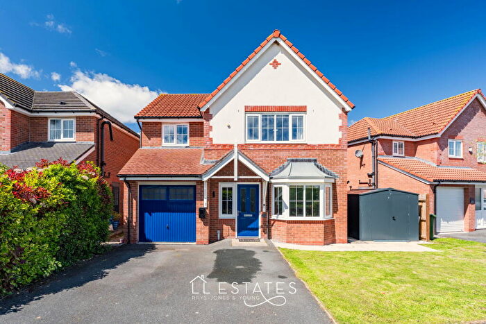 4 Bedroom Detached House For Sale In Golygfa Clwyd, Rhyl, LL18