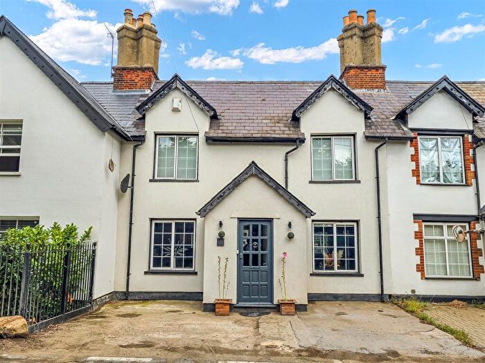 3 Bedroom House For Sale In Whitewebbs Lane, Enfield, EN2