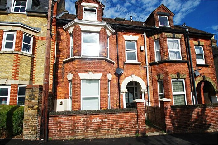 1 Bedroom Flat To Rent In Queens Place, Watford, WD17