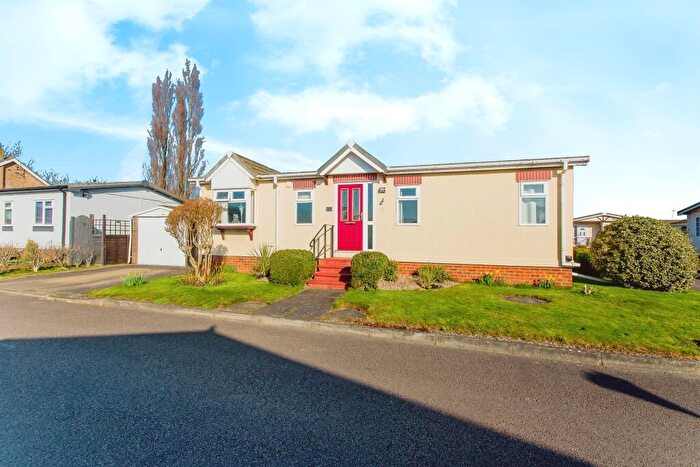 2 Bedroom Park Home For Sale In Osborne Road, Wisbech, PE13