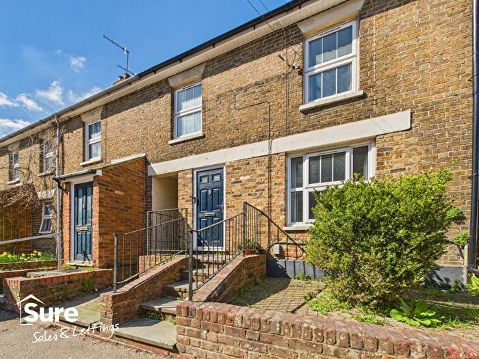 3 Bedroom End Of Terrace House To Rent In Cotterells, Hemel Hempstead, Hertfordshire, HP1