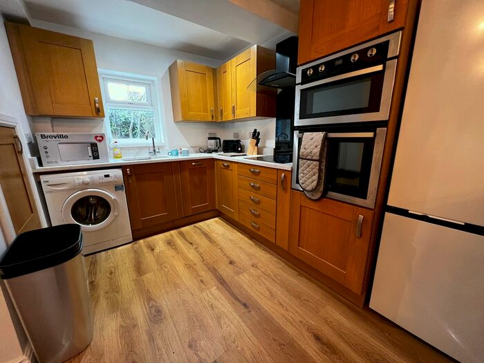 2 Bedroom Cottage To Rent In Gilesgate, Durham, DH1