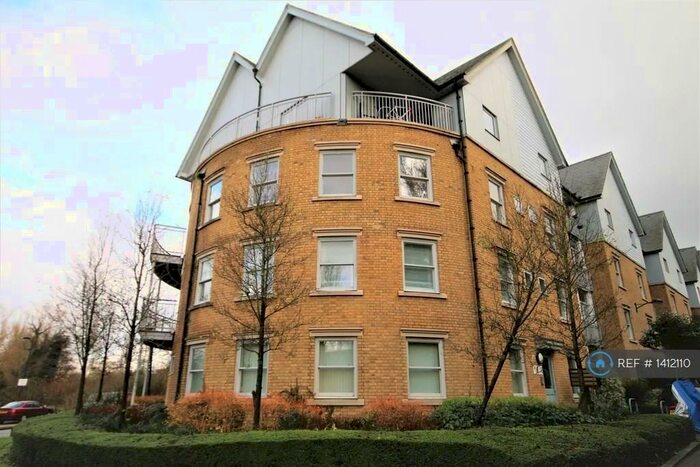 2 Bedroom Penthouse To Rent In St. Andrews Close, Canterbury, CT1