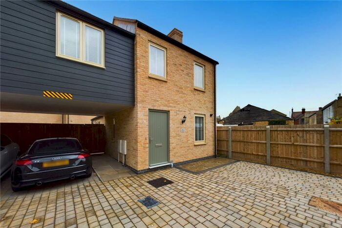 2 Bedroom Link Detached House To Rent In Samuel Emery Mews, St. Neots, Cambridgeshire, PE19