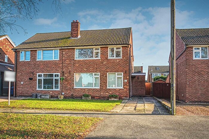3 Bedroom Semi-Detached House For Sale In Hamilton Road, Spondon, Derby, DE21