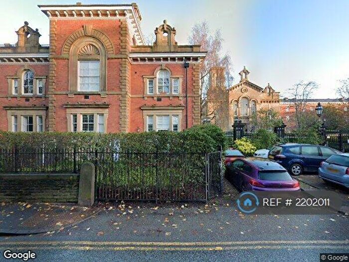 4 Bedroom Semi-Detached House To Rent In Didsbury Gate, Manchester, M20