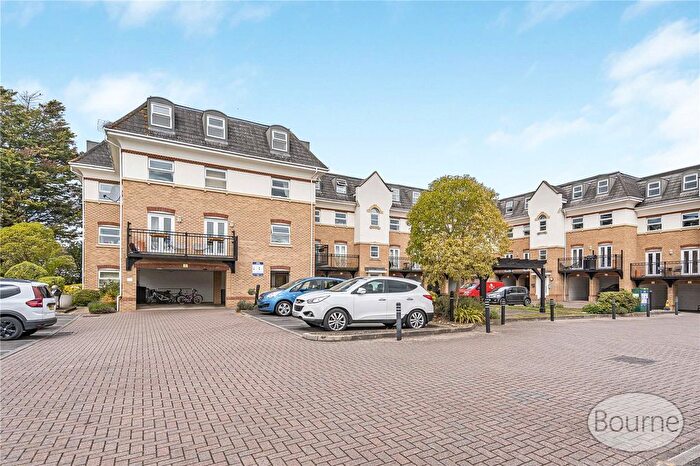 2 Bedroom Flat For Sale In Hipley Street, Old Woking, Woking, Surrey, GU22