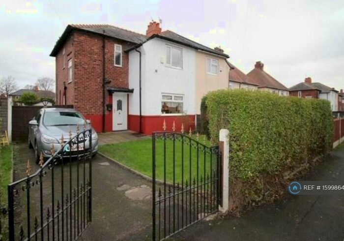 3 Bedroom Semi-Detached House To Rent In Bowdon Avenue, Manchester, M14