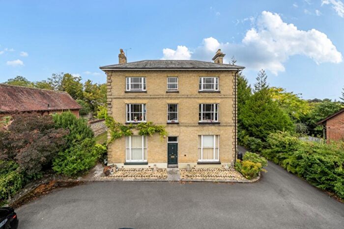 3 Bedroom Penthouse To Rent In Clifton Road, Winchester, SO22