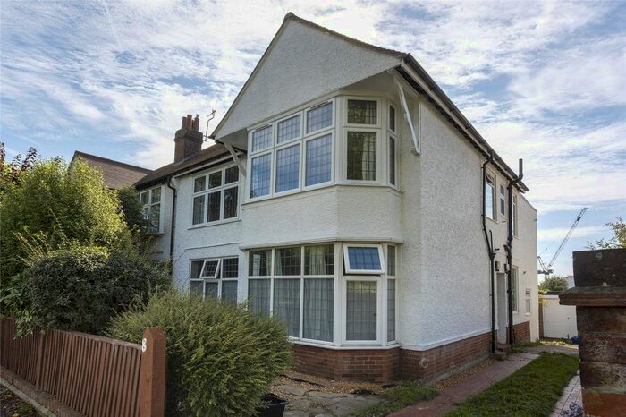 2 Bedroom Flat To Rent In Old Shoreham Road, Hove, East Sussex, BN3