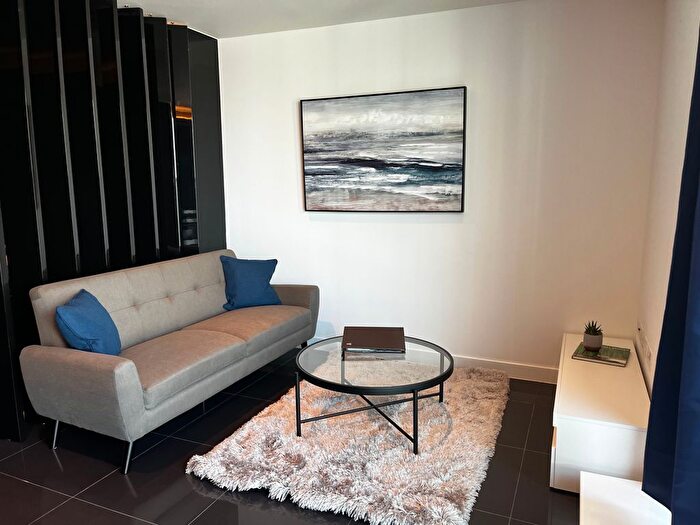 Studio To Rent In Pan Peninsula West Tower, Canary Wharf, E14