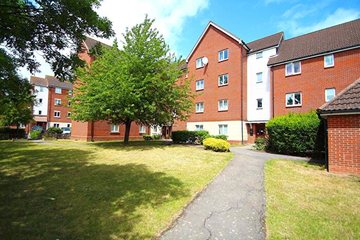 2 Bedroom Apartment To Rent In Flat, Suffolk Court, Hevingham Drive Chadwell Heath, Chadwell Heath, Romford, RM6
