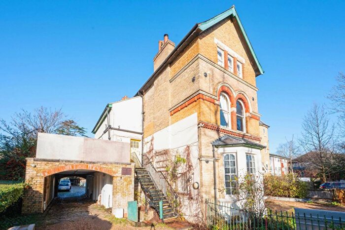 Studio To Rent In The Avenue, Worcester Park, KT4