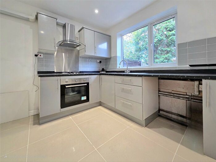3 Bedroom Detached House To Rent In Steyning Grove, London, SE9