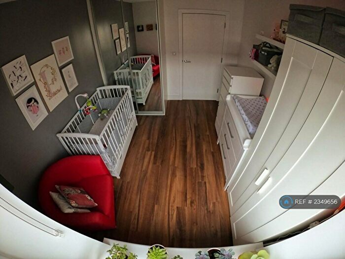 2 Bedroom Flat To Rent In Drake Way, Reading, RG2