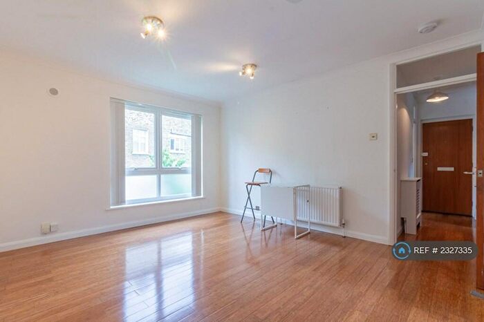 1 Bedroom Flat To Rent In Ferris Road, London, SE22