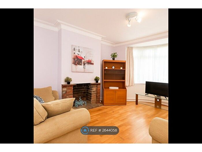 5 Bedroom Semi-Detached House To Rent In Wood End Avenue, Harrow, HA2