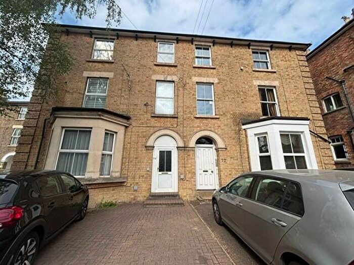 1 Bedroom Apartment To Rent In Kimbolton Road, MK40