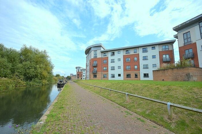 2 Bedroom Flat To Rent In West Cotton Close, Southbridge, Northampton, NN4