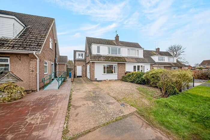 4 Bedroom Semi Detached House For Sale In St Saviours Road, Kettering, NN15