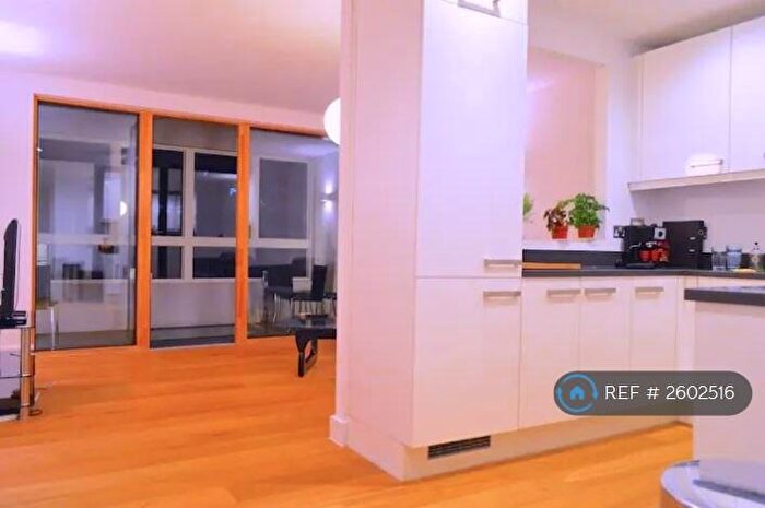 2 Bedroom Flat To Rent In Cotherstone Court, London, E2