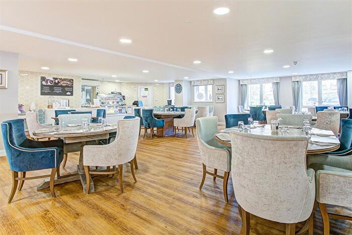 1 Bedroom Apartment For Sale In Roslyn Court, Lisle Lane, Ely, CB7