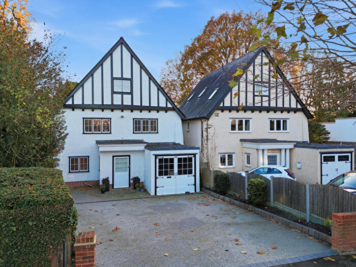 5 Bedroom Detached House For Sale In Monkhams Avenue, Woodford Green, IG8