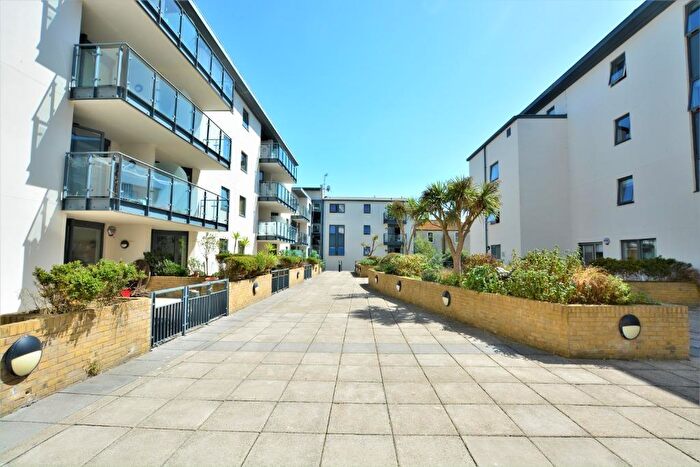 2 Bedroom Apartment For Sale In West Street, Brighton, BN1