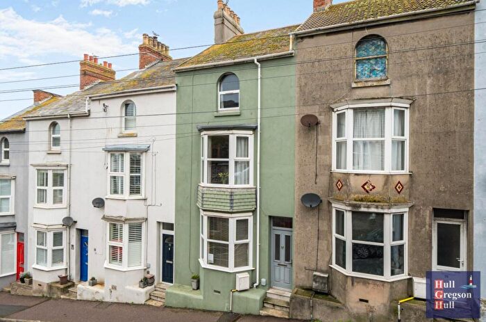 4 Bedroom Terraced House For Sale In High Street, Fortuneswell, Portland, DT5