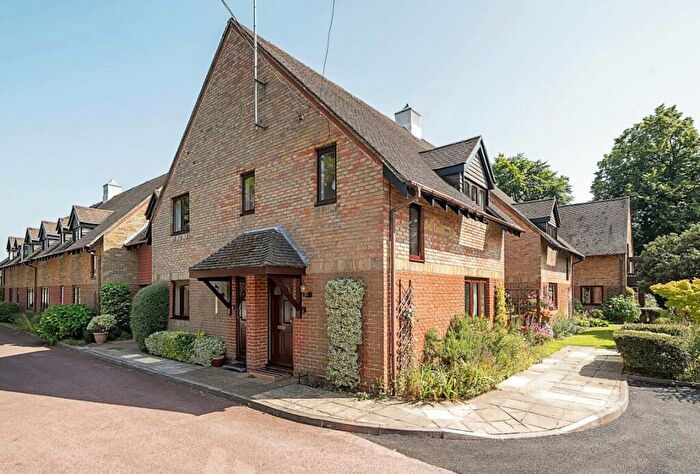 2 Bedroom Retirement Property For Sale In Garden Mews, Warsash, Southampton, Hampshire, SO31