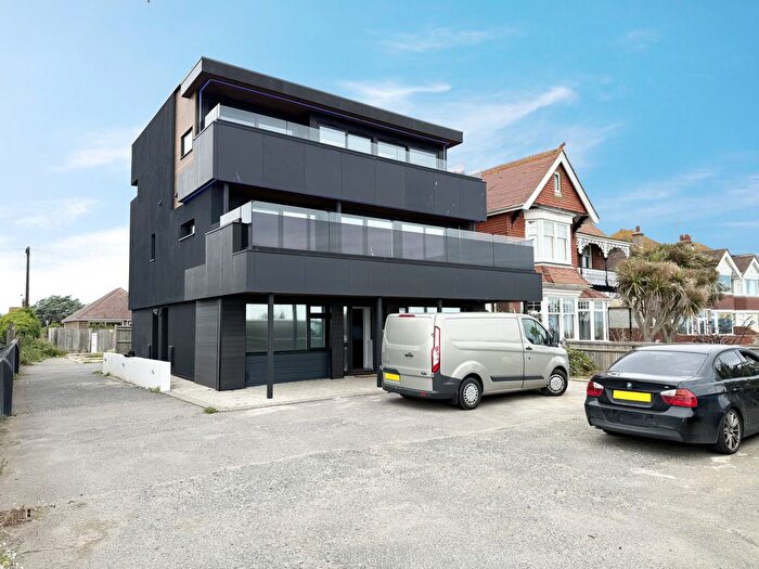 1 Bedroom Flat To Rent In Brighton Road, Worthing Seafront, BN11