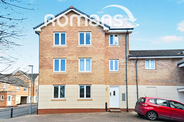 2 Bedroom Flat To Rent In Padstow Road, Swindon, SN2