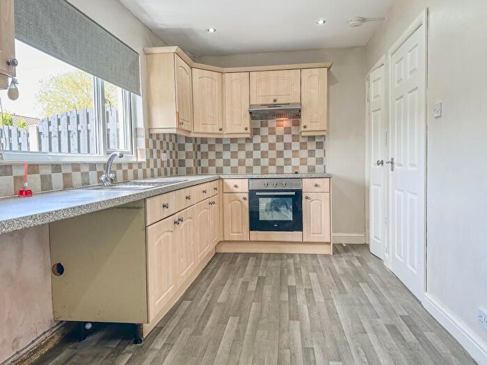 2 Bedroom Flat To Rent In Seymour Avenue, Caterham, CR3
