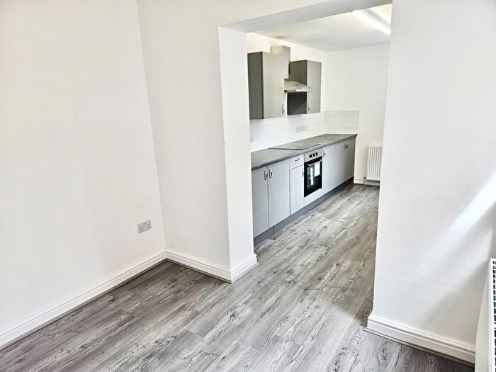 3 Bedroom Terraced House To Rent In Severn Street, Hull, Uk, HU8