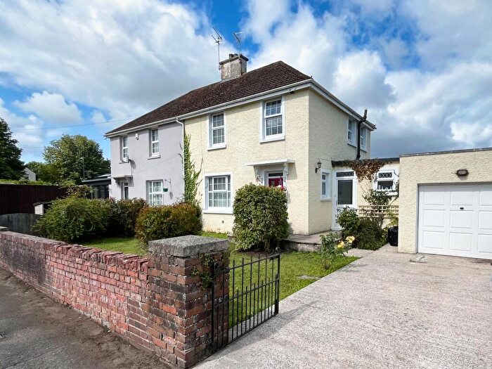 3 Bedroom Semi-Detached House For Sale In Borough Close, Cowbridge, CF71