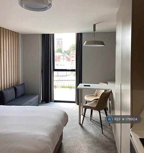 1 Bedroom Flat To Rent In Churchill Way, Macclesfield, SK11