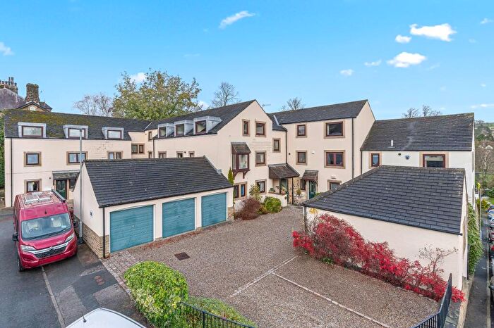 2 Bedroom Flat For Sale In Holly Court, Old Bridge Rise, Ilkley, LS29