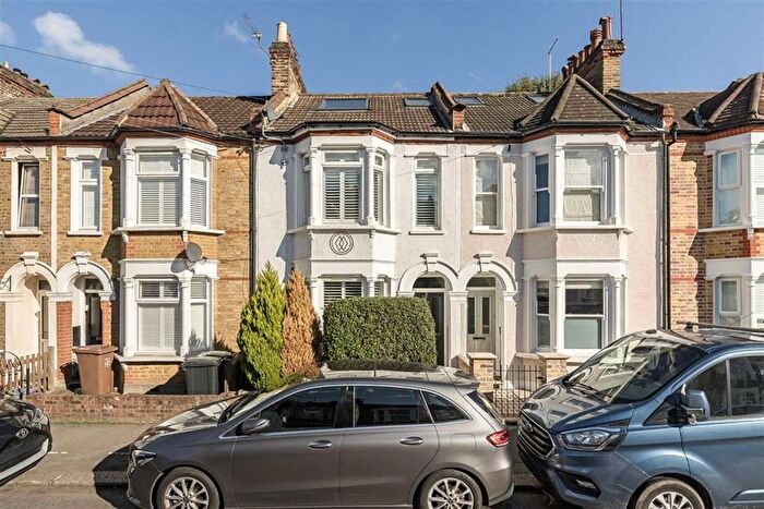 4 Bedroom Property To Rent In Leahurst Road, London, SE13