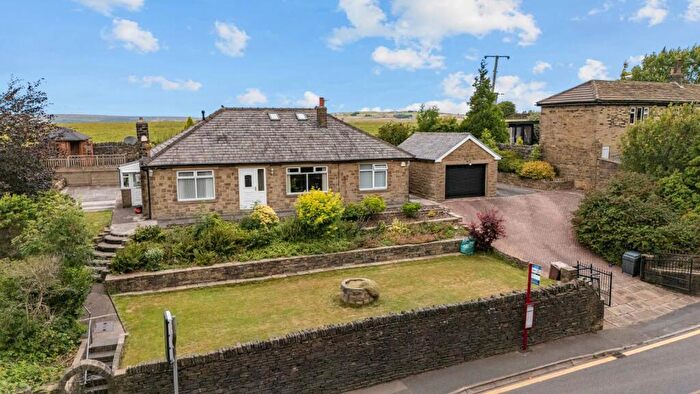 4 Bedroom Detached House For Sale In Catherine Slack, Queensbury, BD13