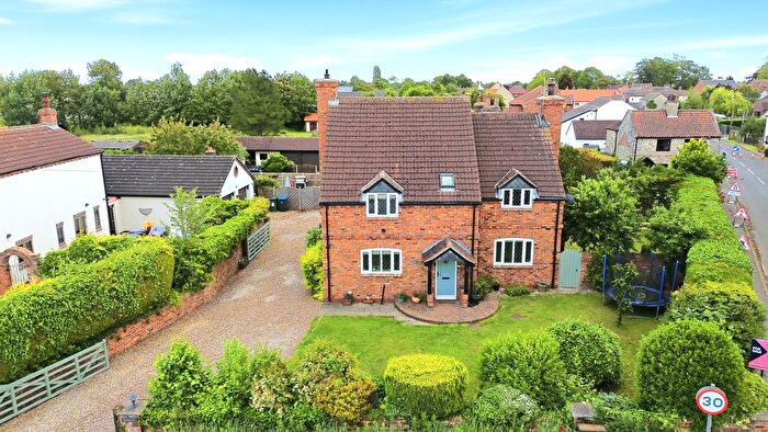 4 Bedroom Detached House For Sale In Gateforth Lane, West Haddlesey, North Yorkshire, YO8