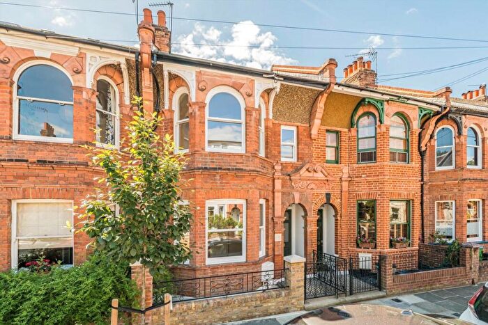 4 Bedroom Terraced House To Rent In Warwick Road, Hampton Wick, KT1