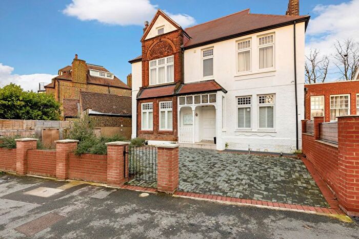 1 Bedroom Flat For Sale In Ambleside Avenue, London, SW16