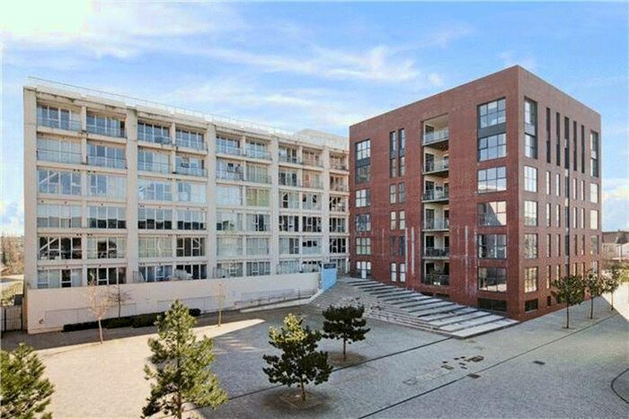 1 Bedroom Flat To Rent In Skypark Road, Bedminster, Bristol, BS3