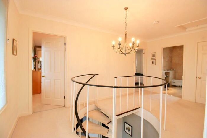 4 Bedroom Detached House For Sale In Penygroes, Groesfaen, Pontyclun, CF72
