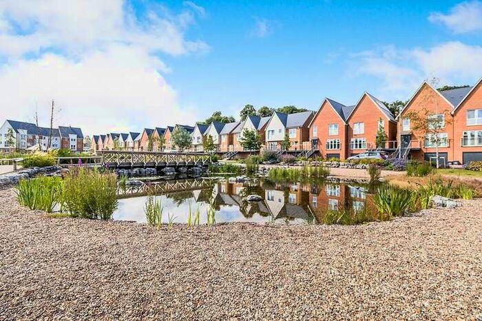 2 Bedroom Flat To Rent In Havelock Drive, Greenhithe, DA9