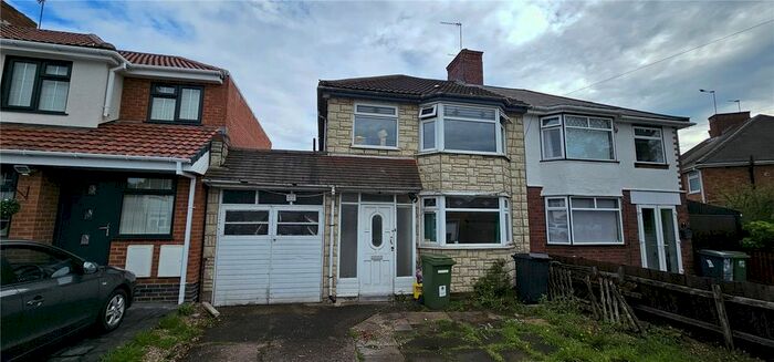 3 Bedroom Semi-Detached House To Rent In Kingsway Road, Wolverhampton, West Midlands, WV10