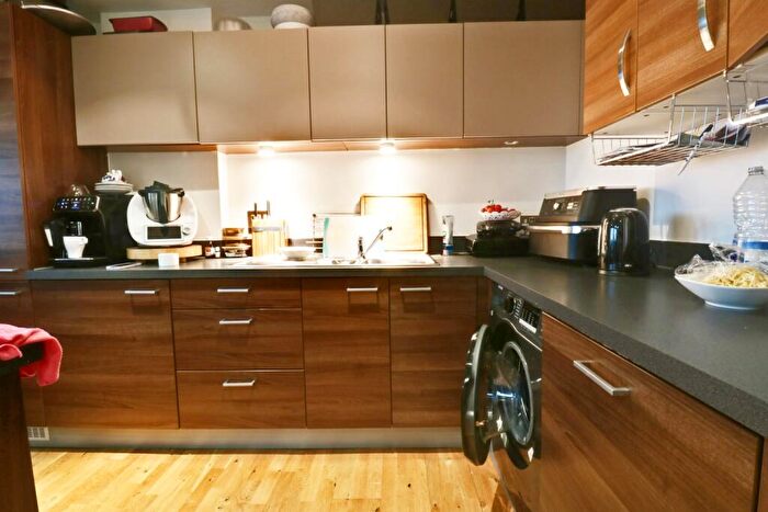 2 Bedroom Apartment To Rent In London Road, Croydon, Surrey, CR0
