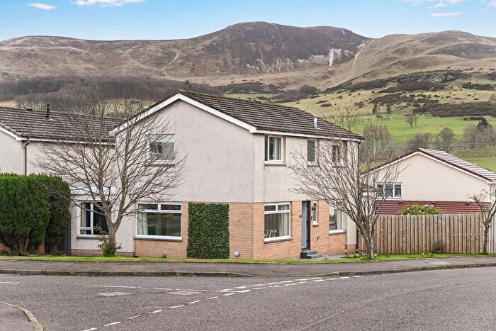 4 Bedroom Detached House For Sale In Tryst Park, Fairmilehead, Edinburgh, EH10