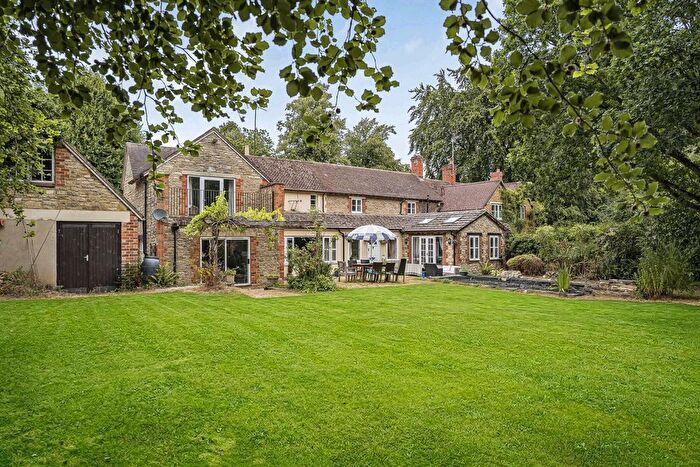 4 Bedroom Semi-detached House For Sale In Abingdon Road, Tubney, OX13
